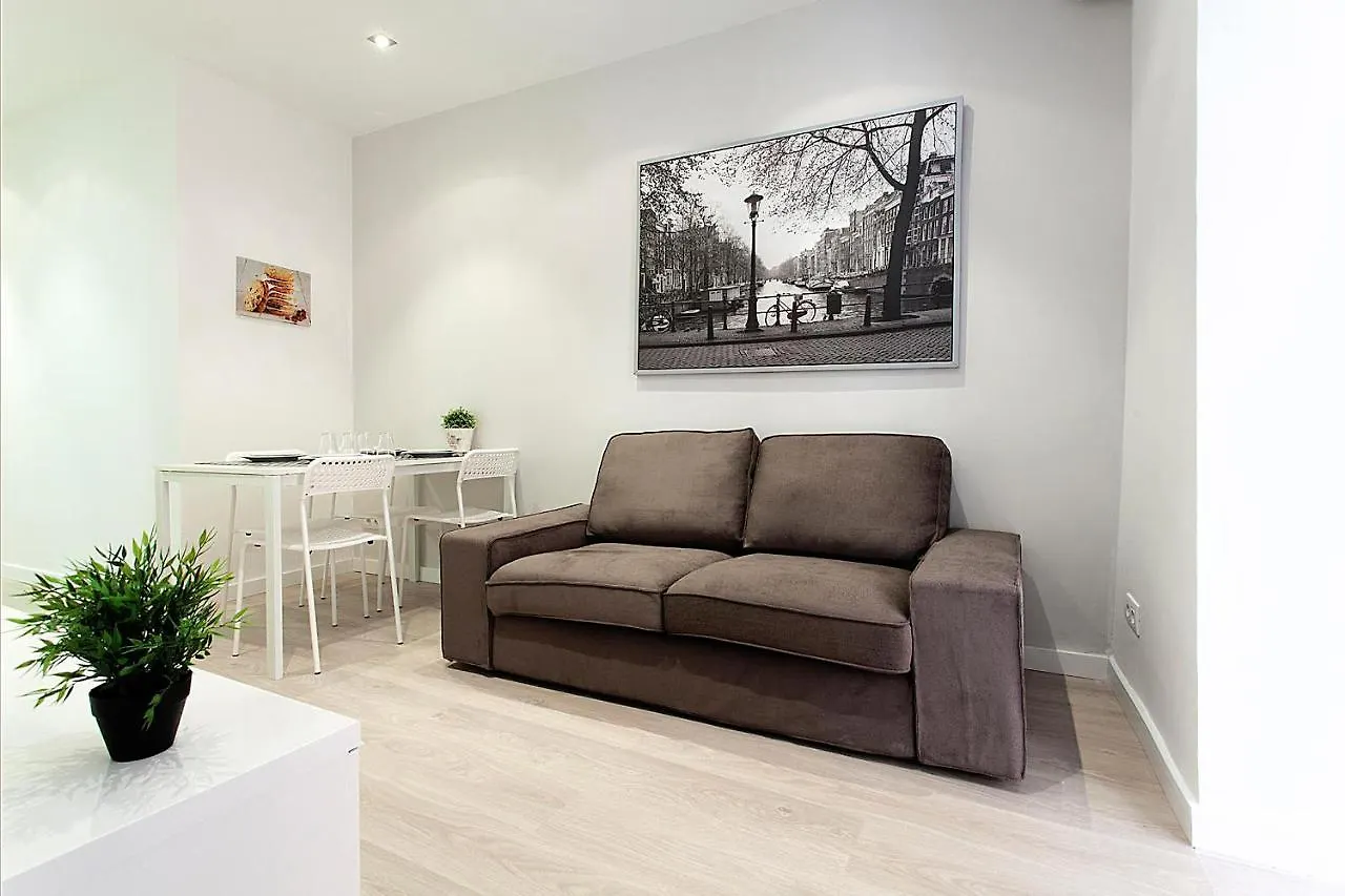 kontakty Mab2 - Mab2 - Apt At Street Level With Private Terrace